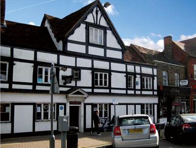 Prime Town Centre Leisure Opportunity To Let - Hoddesdon EN11