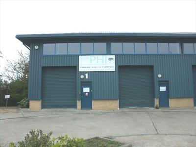 Warehouse with Mezzanine Offices To Let - Cheshunt EN8