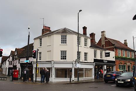 Prominent Retail Unit With Consulting Rooms To Let - Hertford SG14