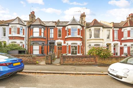 Freehold Vacant House with Development Potential - Crouch End N8