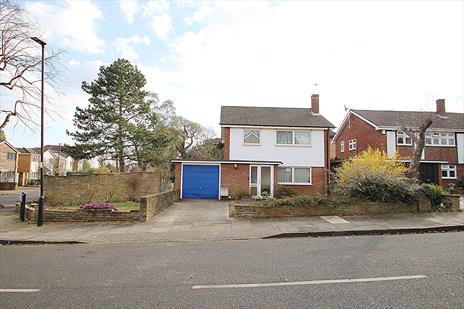 Freehold Detached House with Development Potential For Sale - Enfield EN2