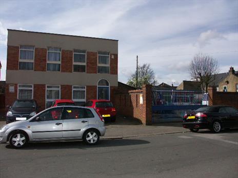 Offices with Warehouse & Yard To Let - Enfield EN3