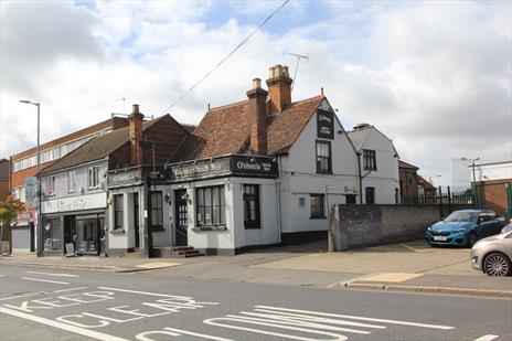 Freehold Pub with Consent for Residential Development – Cheshunt EN8