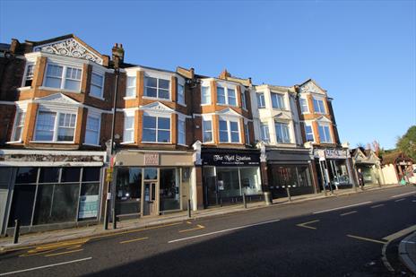 Rarely Available Freehold Investment For Sale - Winchmore Hill N21