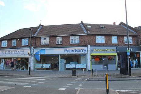 Freehold Shop and Upper Parts For Sale - London N21